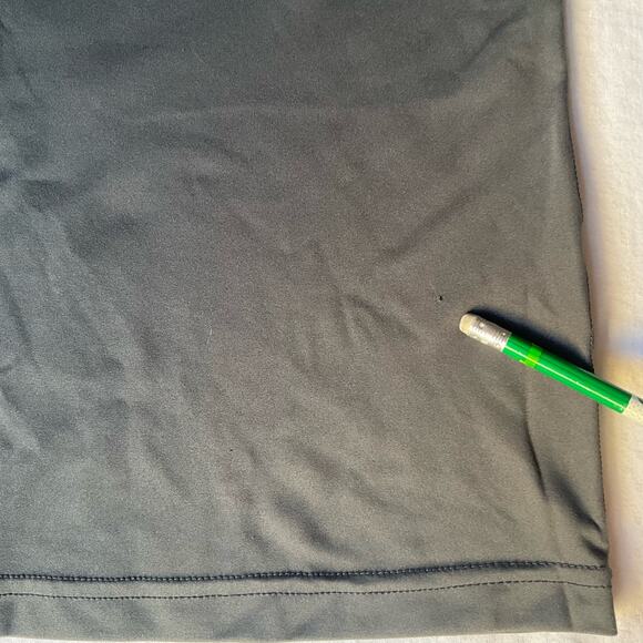 Nike Women’s Short Sleeve V-neck T-shirt size S, Olive Green, Scumb Otters - Picture 10 of 11